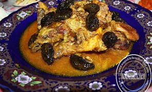 Tajine de boeuf aux pruneaux  طاجين بلحم البقر و البرقوق