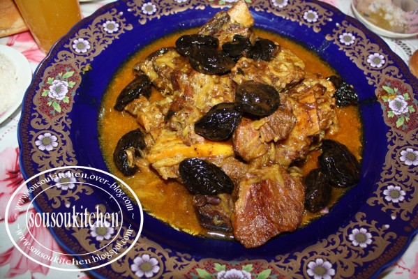 Tajine de boeuf aux prunes طاجين بلحم البقر و البرقوق