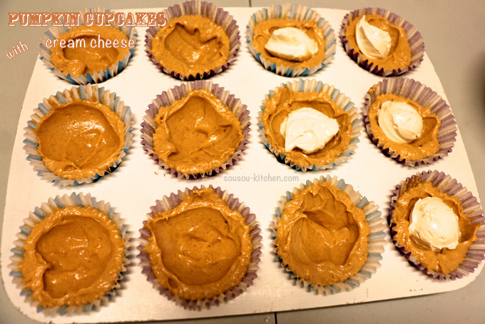 pumpkin cream cheese cupcakes5
