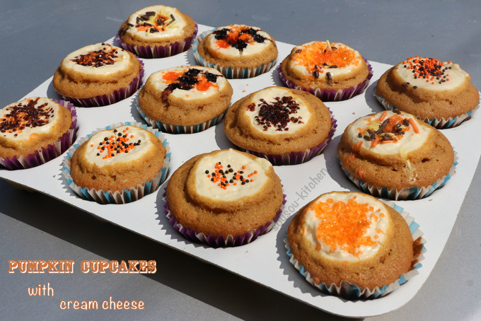 pumpkin cream cheese cupcakes7