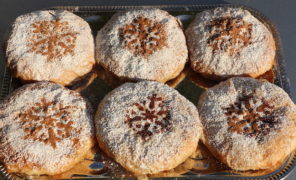 Mini pastilla au poulet et amandes